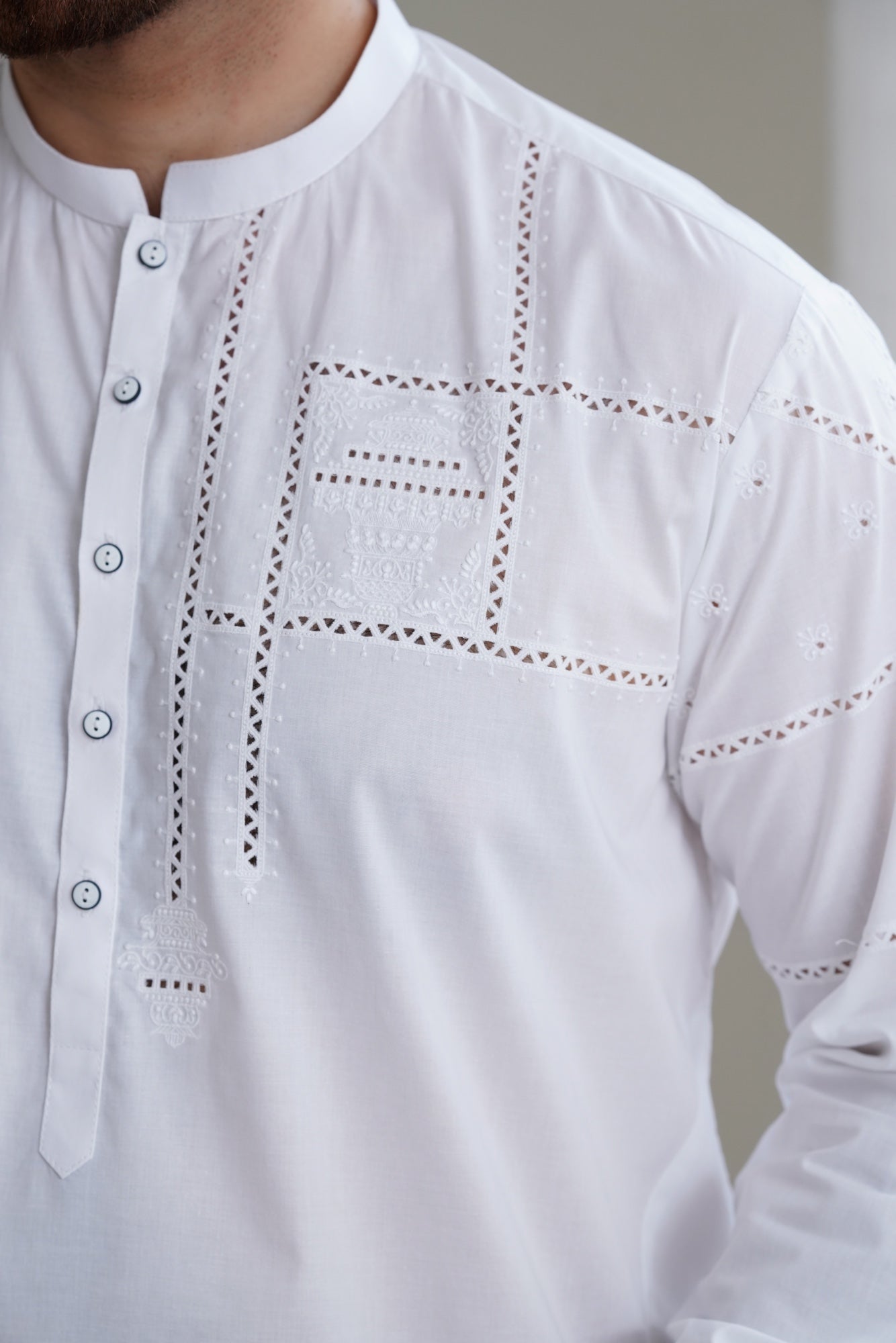 Men Embroidered Unstitch Kameez Shalwar Code:AK-7121